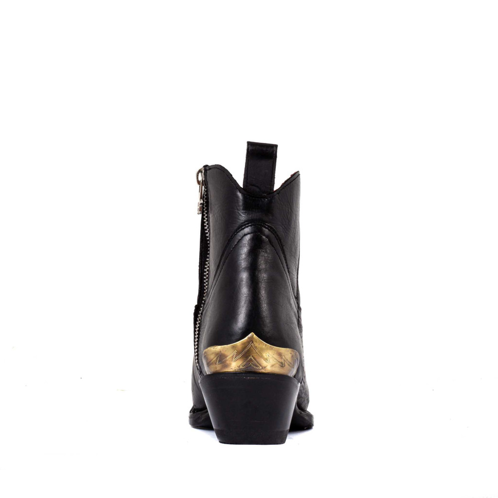 MEXICANA POINTED TOE ANKLE BOOTS IN CALFSKIN WITH ZIPPERED SIDE CLOSURE AND METALLIC TIPS