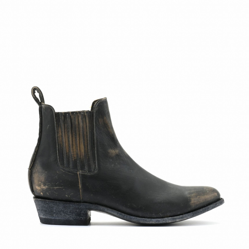 ESTUDIO 2 BEIGE/BLACK RUSTIK BOTTINES BOUT ROND AVEC ELASTIQUES
LATERAUX RECOUVERTS DE CUIR
Hauteur totale du talon 4 cm
100%