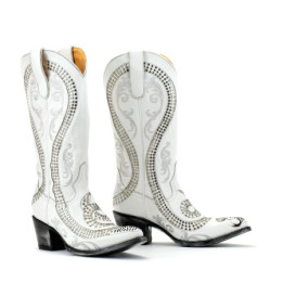 CORIUS SNAKE 13 WHITE POINTED TOE BOOTS WITH  STUDS
AND SNAKE OUTCUTS 
Total heel height 2.6 Inches
100% cow leather
Color w