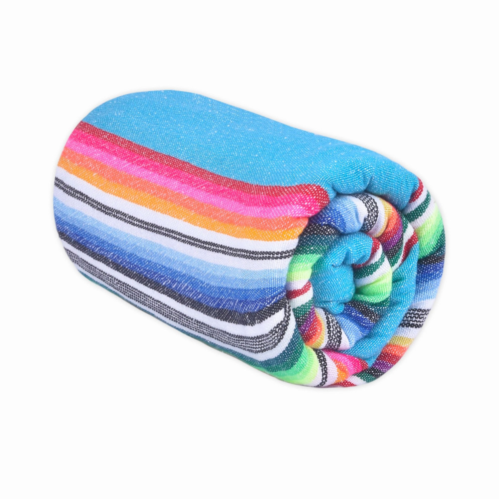 EL PANCHO El Sarape de Las Bayadas est inspiré du sarape traditionnel mexicain.
L’ équipe technique a travaillé pendant 3 ans s