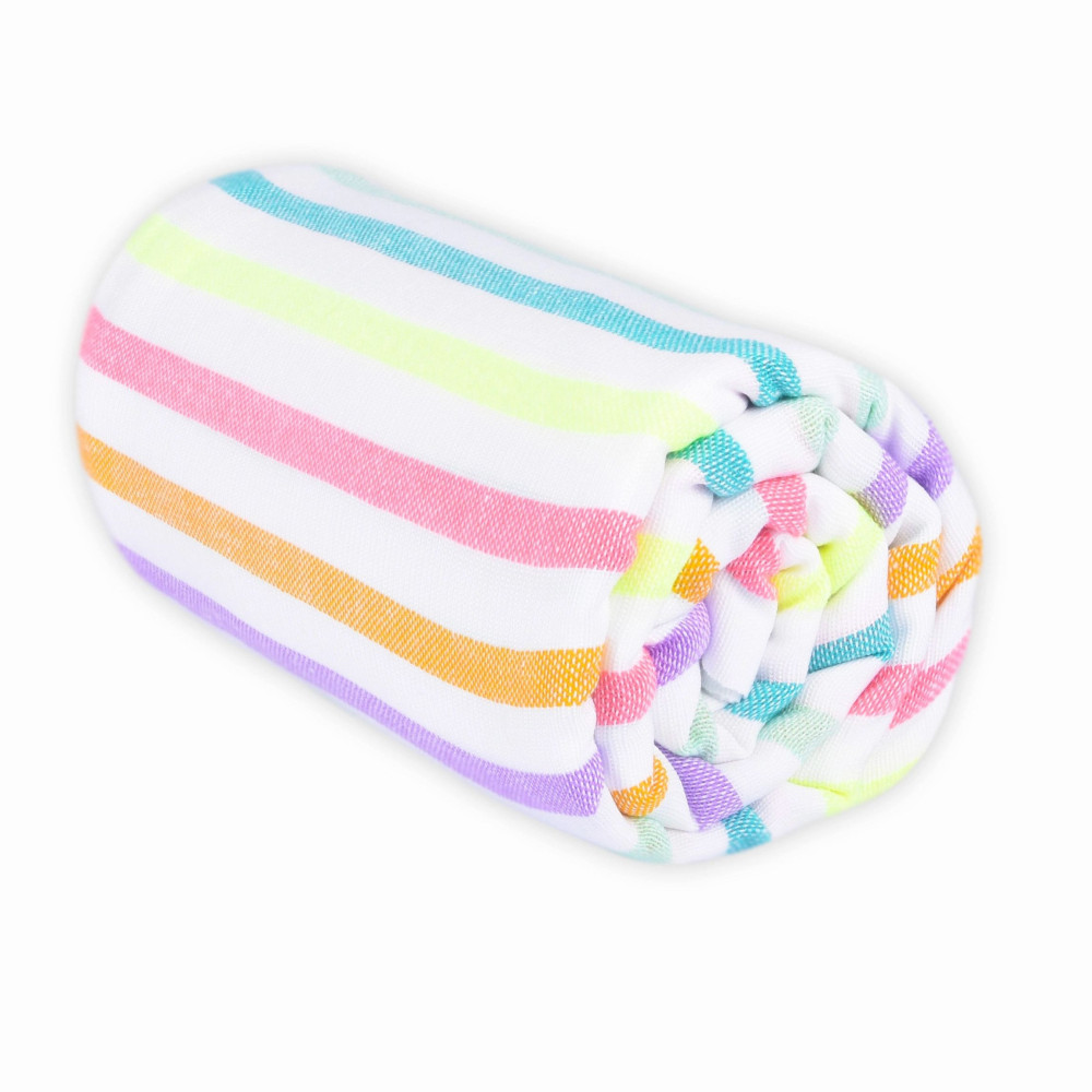 LA SOFIA Cette jolie couverture de plage légère est tissée au Mexique, en utilisant du coton recyclé et en s'inspirant des tissu