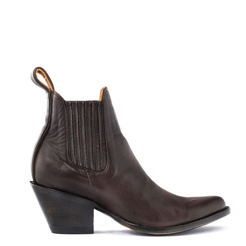 ESTUDIO CHOCOLATE RANCHERO BOTTINES A BOUT POINTU MUNIES D'ELASTIQUES 
SUR LES COTES RECOUVERTS D'EMPIECEMENTS EN CUIR
Hauteur