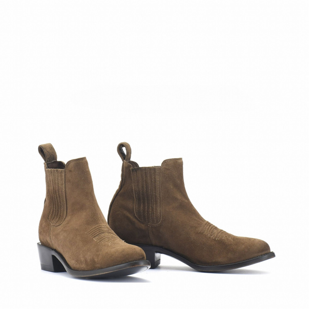 ESTUDIO BIS BROWN ANTE PREMIER BOTTINES A BOUT ROND AVEC SURPIQURE
WESTERN, ELASTIQUES LATERAUX RECOUVERTS
Hauteur totale du t