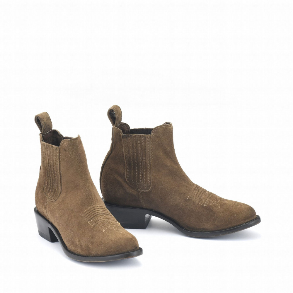 ESTUDIO BIS BROWN ANTE PREMIER ANKLE BOOTS WITH ROUNDED TOE,
COWBOY STYLE STITCHING
ELASTICIZED SIDES PANEL 
Total heel heigh