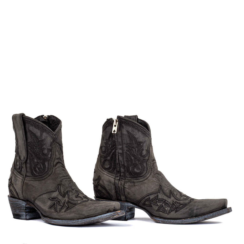 Low boots noires en cuir vieilli avec zip - Stitched black - Santiags femme