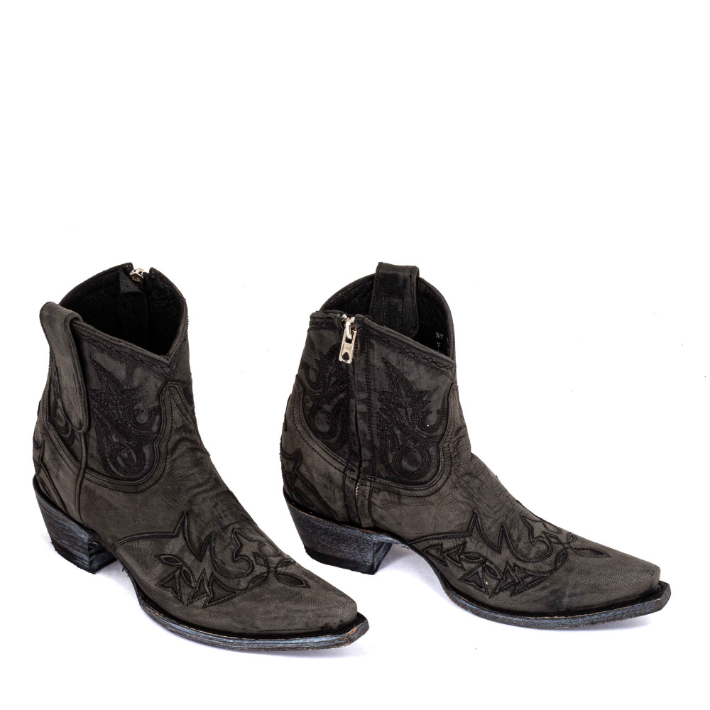Low boots noires en cuir vieilli avec zip - Stitched black - Santiags femme