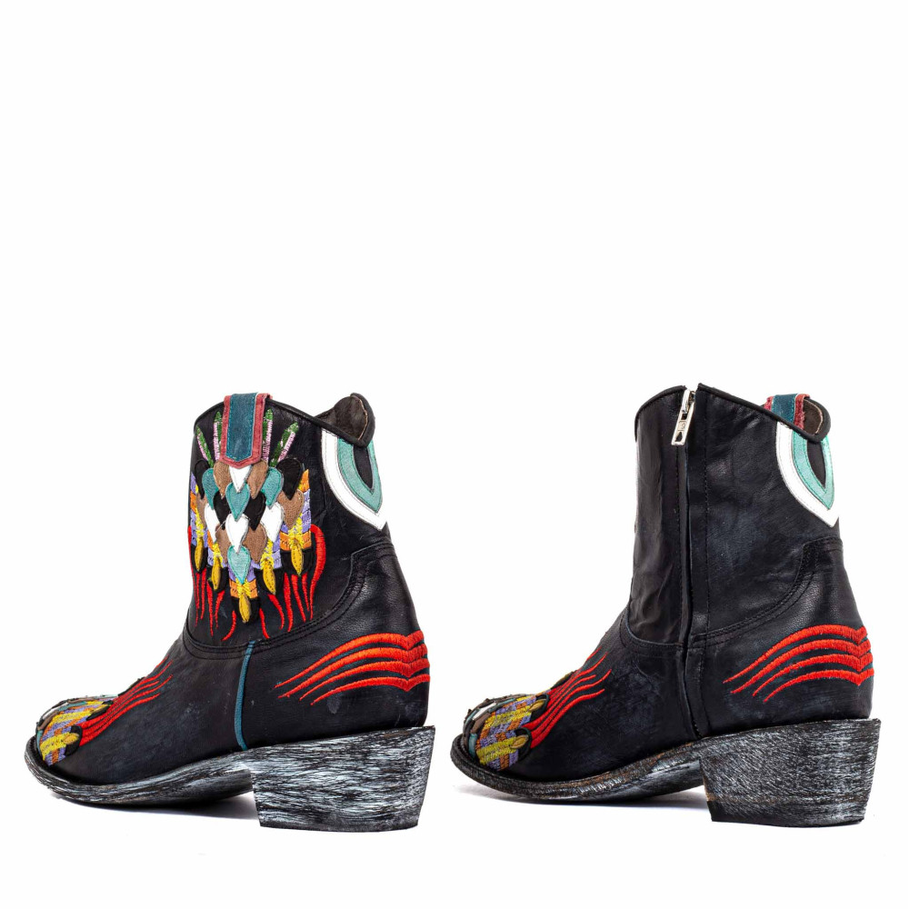 Santiags noires, boots western brodées avec coeur - Formentera black - Santiags femme