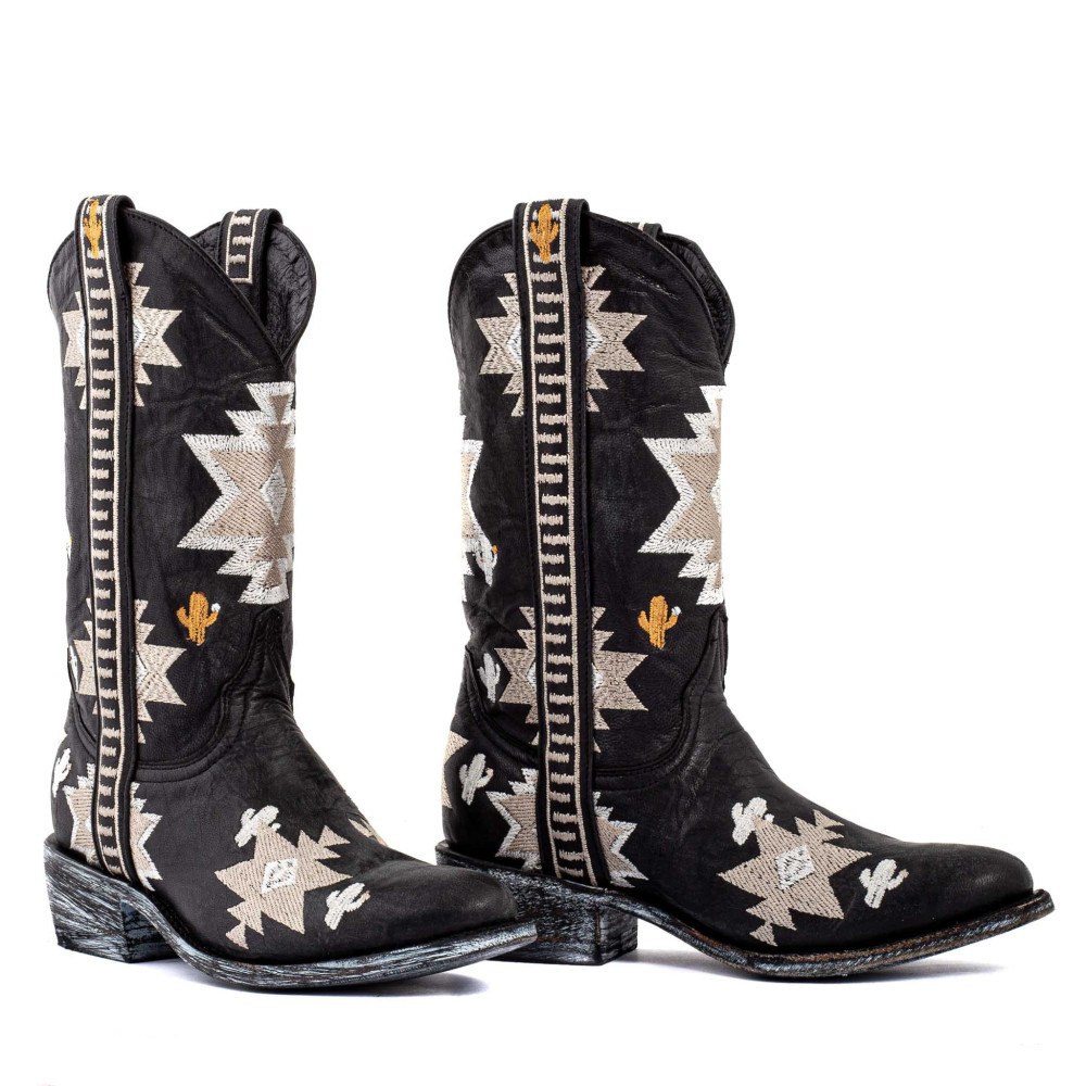 Chill Black Cowboy Boots | Timeless Black Style | Mexicana
