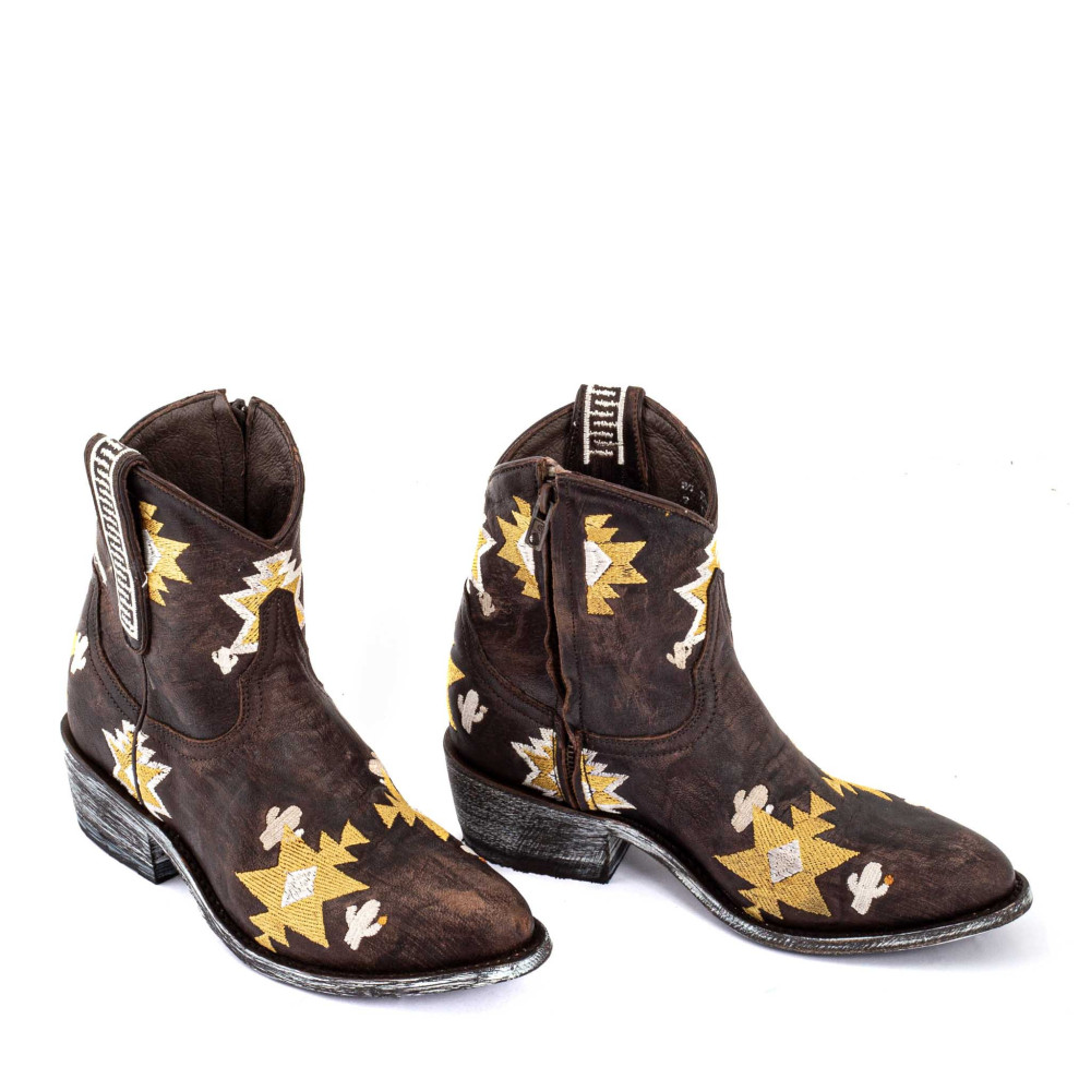 Chill  Cowboy Boots | Casual and Trendy Chocolate Style | Mexicana